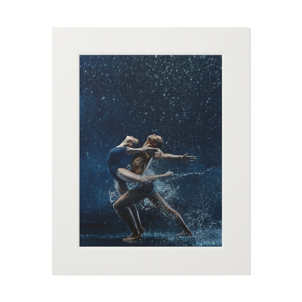 Dancing together in the rain - Fine Art Print (Passepartout Paper Frame)